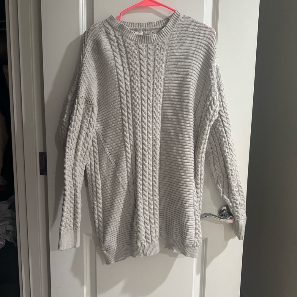 Giordano Cozy Gray Cable Knit Sweater
